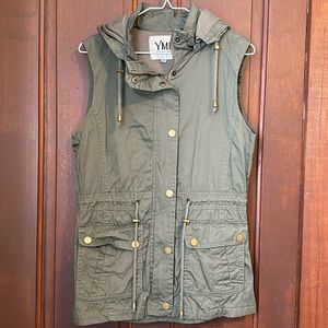 ARMY GREEN CARGO VEST